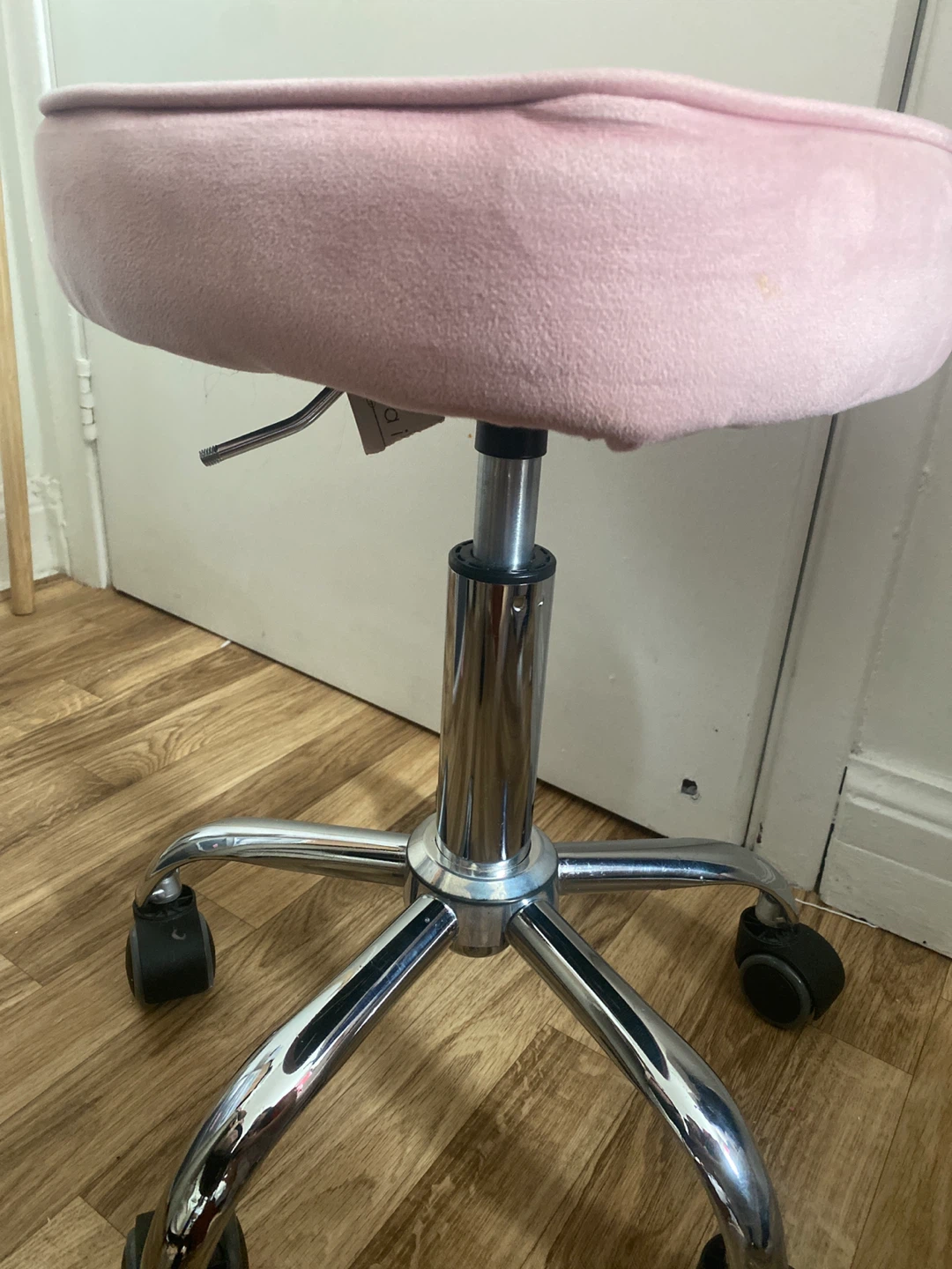 Pink Heart Shaped Velvet Office Chair - photo 3