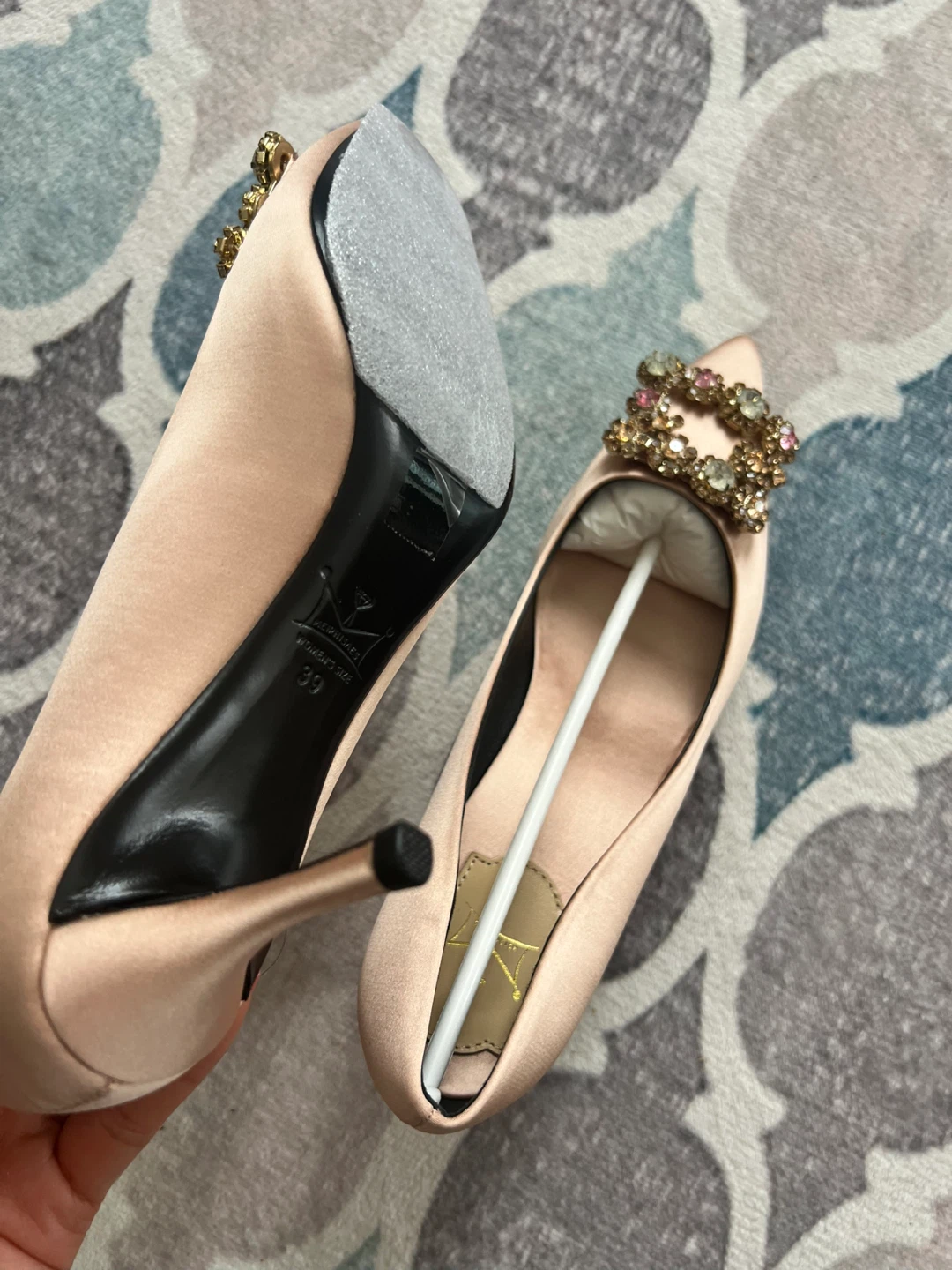 Nudistone Pink Satin Crystal Buckle Heels Size 39 - photo 2