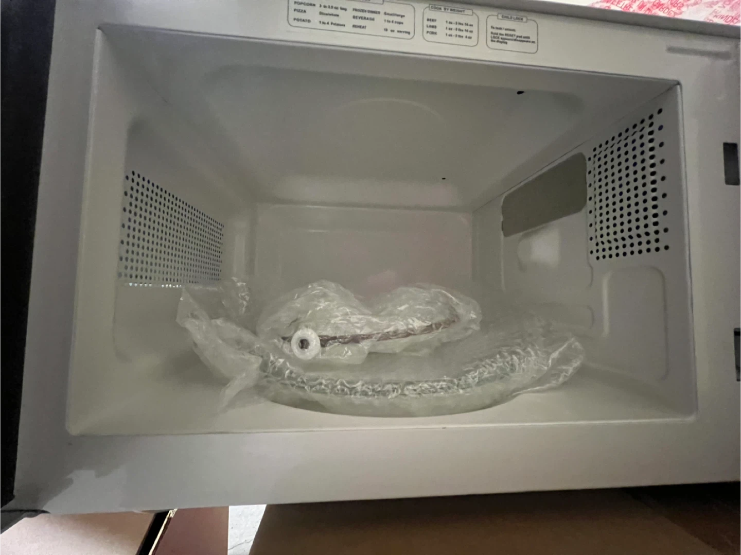 RCA White Microwave - photo 2