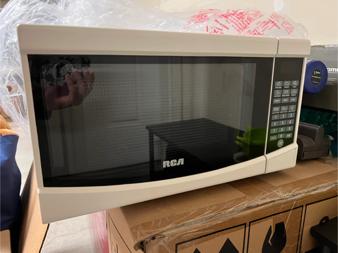 RCA White Microwave
