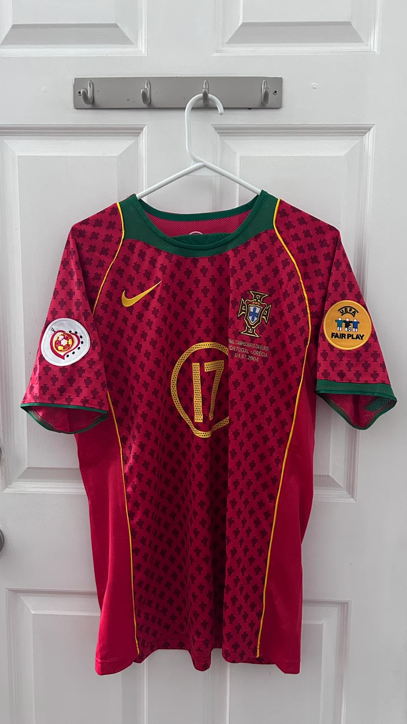 Euro 2004 finals Portugal C.Ronaldo shirt (L)