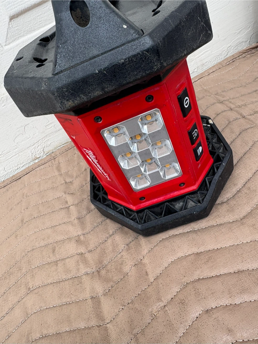 Milwaukee RedLithium Work Light