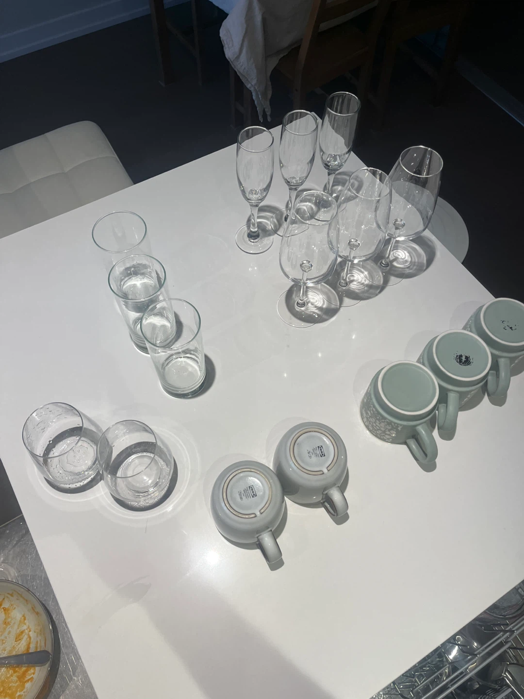 Kitchen utensils + cutlery