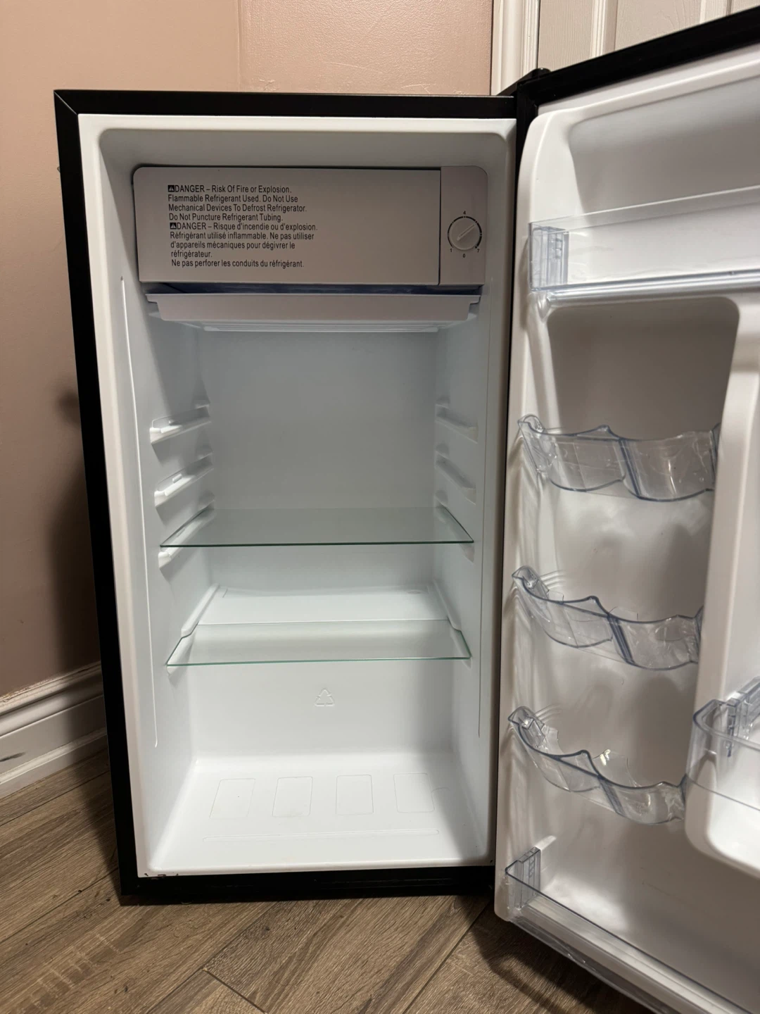 Hamilton Beach 3.3 cu ft Compact Refrigerator (Black). - photo 3