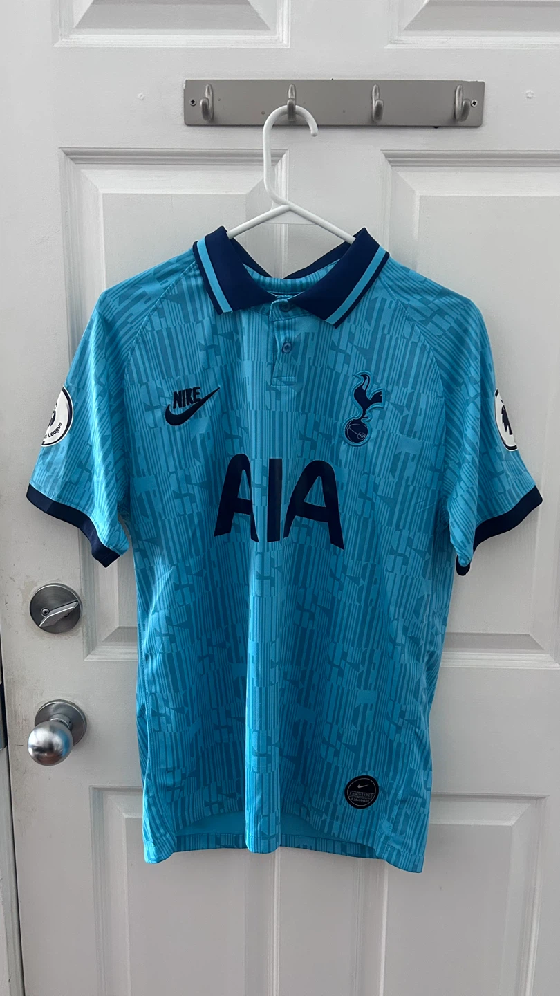 22’ Tottenham Son shirt (S)