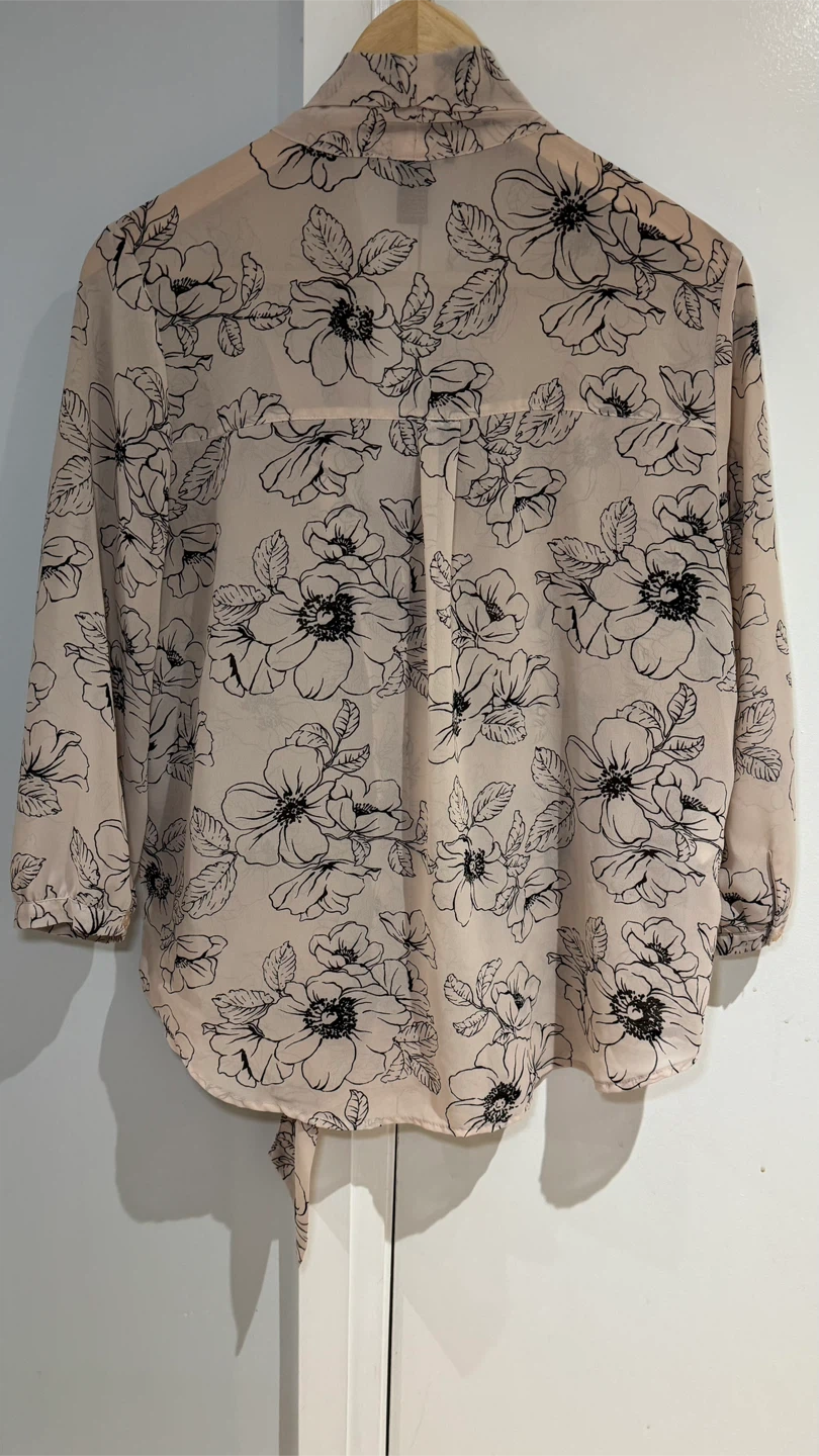 Forever 21 Women's Floral Bow Blouse - photo 2