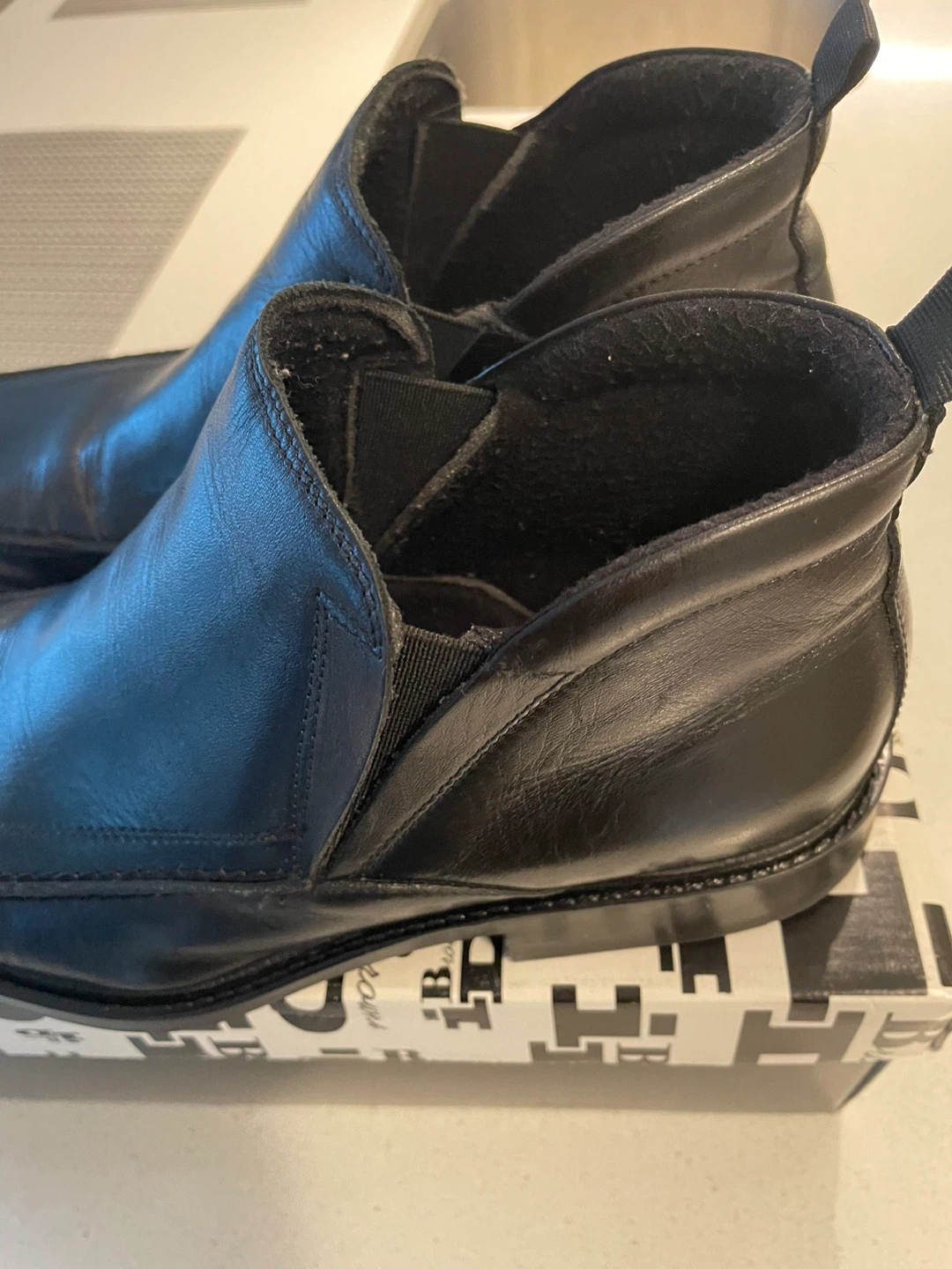Browns Black Leather Chelsea Boots - photo 5