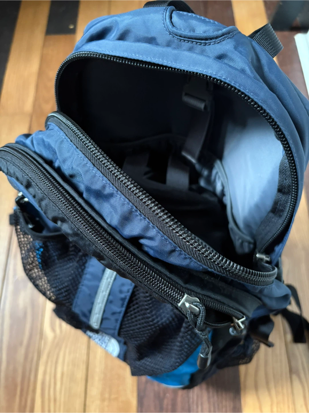 The North Face TNF Recon Backpack mec acg osprey - photo 4
