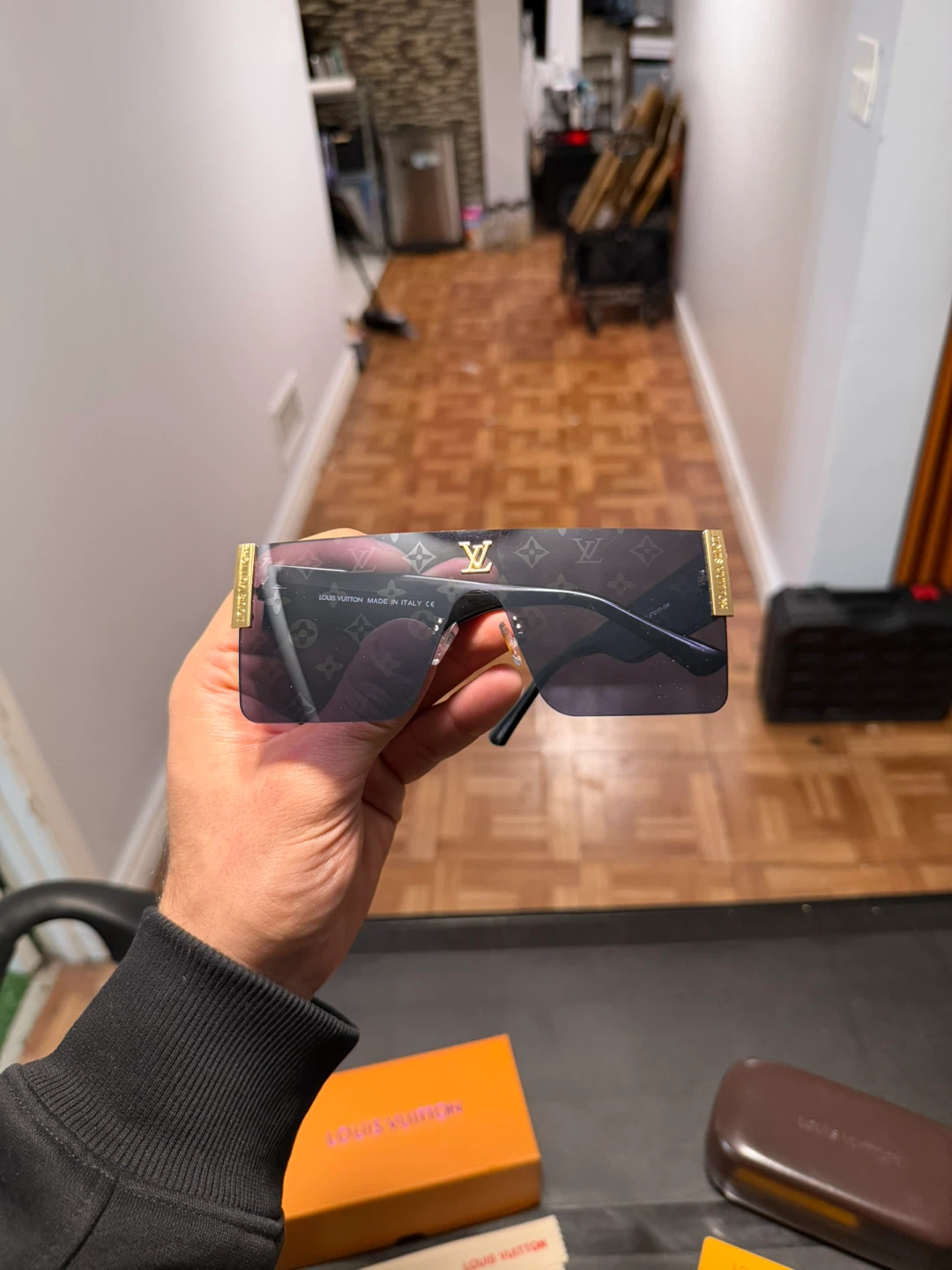 Louis Vuitton Sunglasses with Case and Box - photo 2