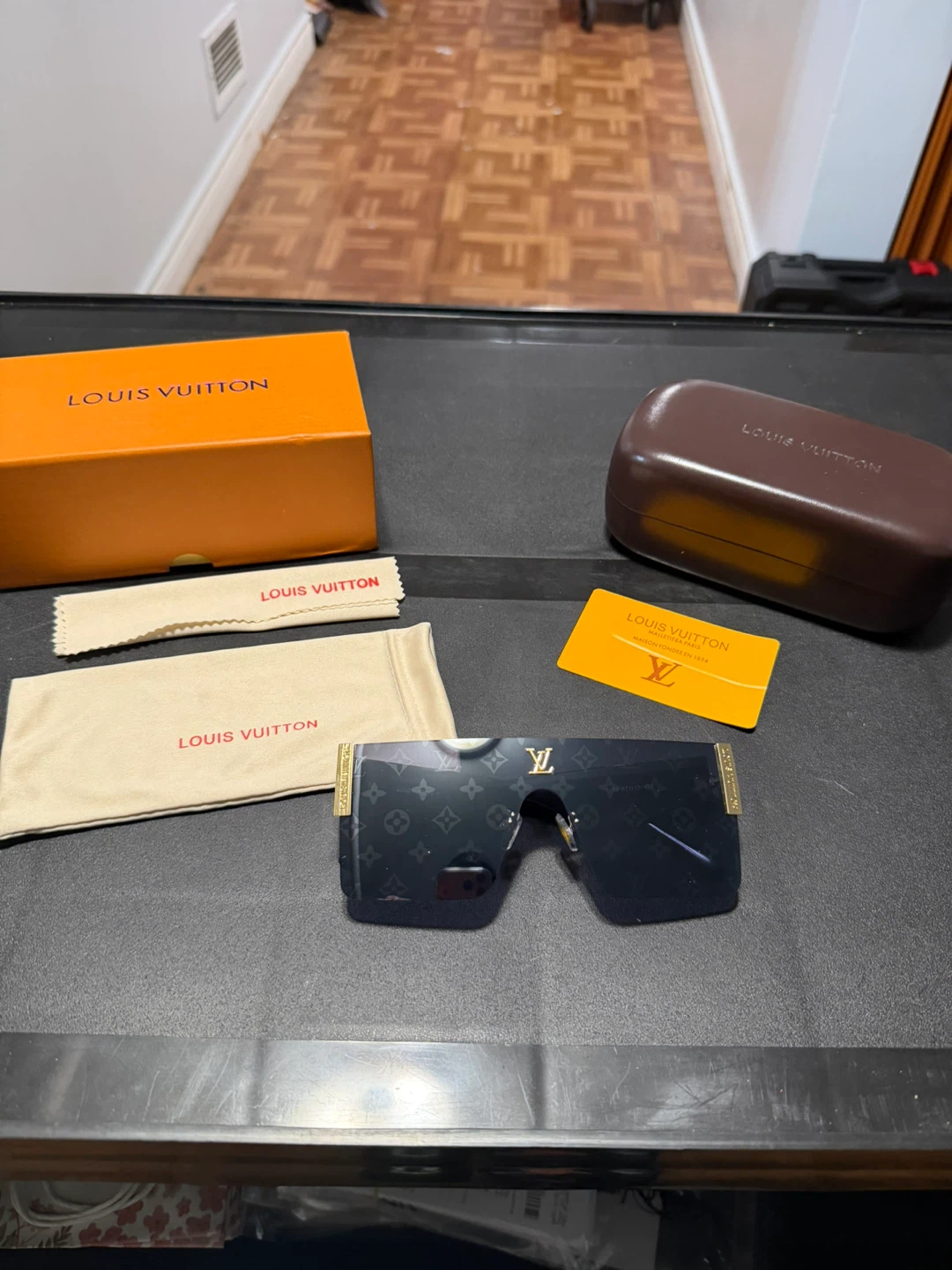 Louis Vuitton Sunglasses with Case and Box