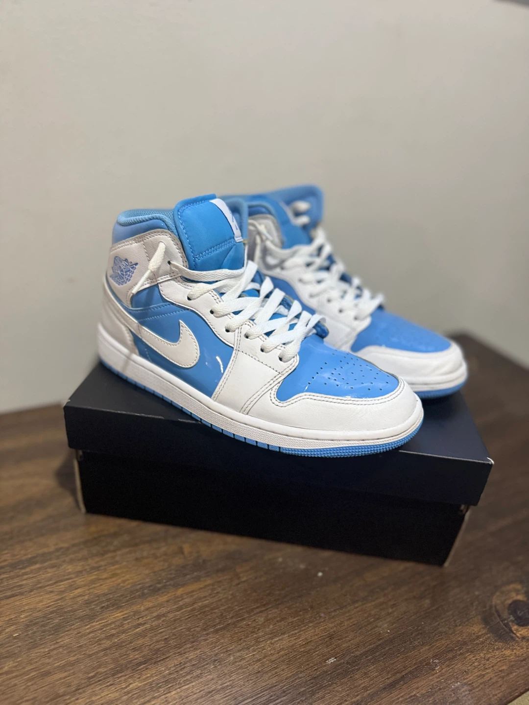 Air Jordan 1 Mid SE white and blue for men
