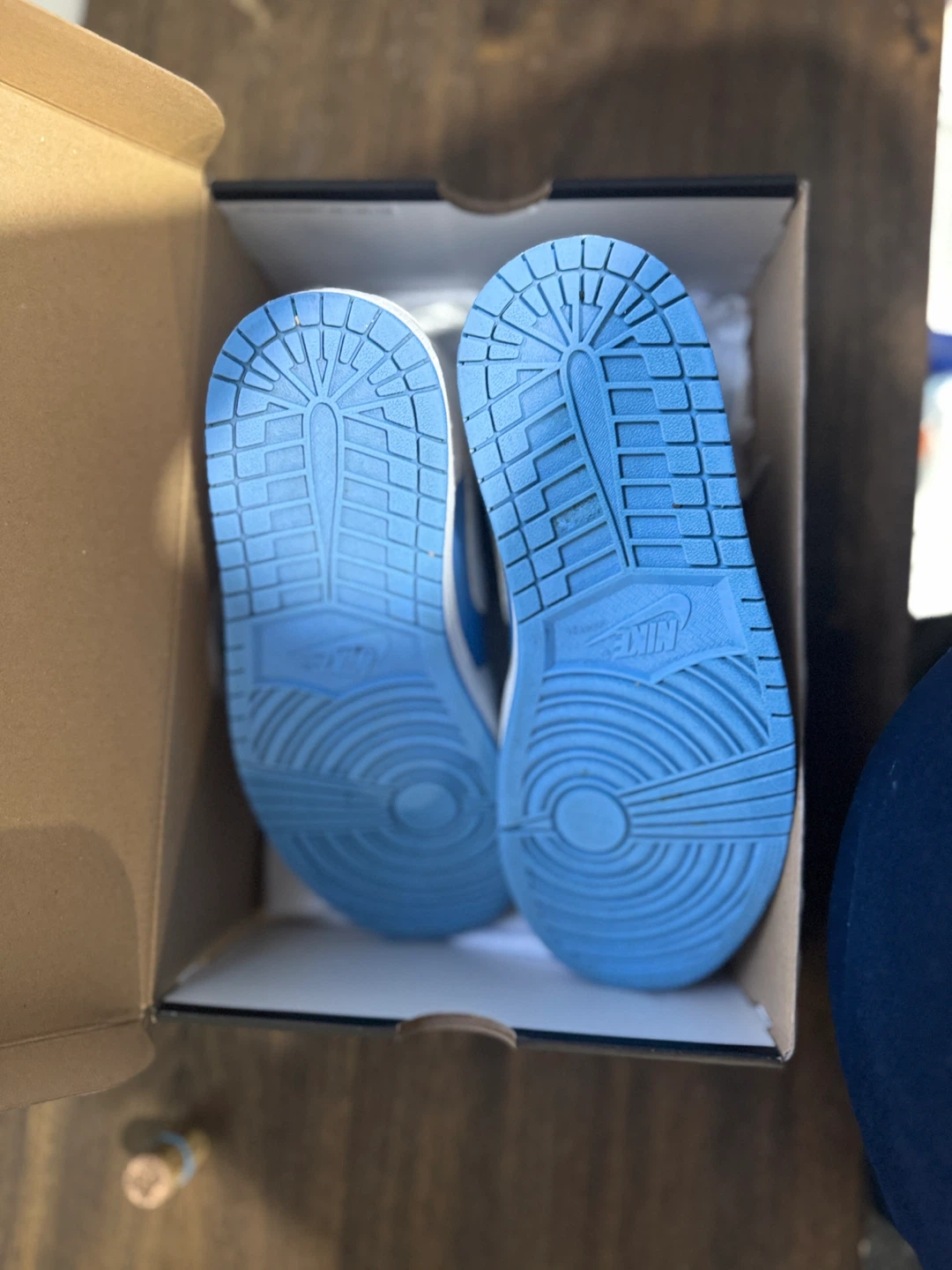 Air Jordan 1 Mid SE white and blue for men - photo 3