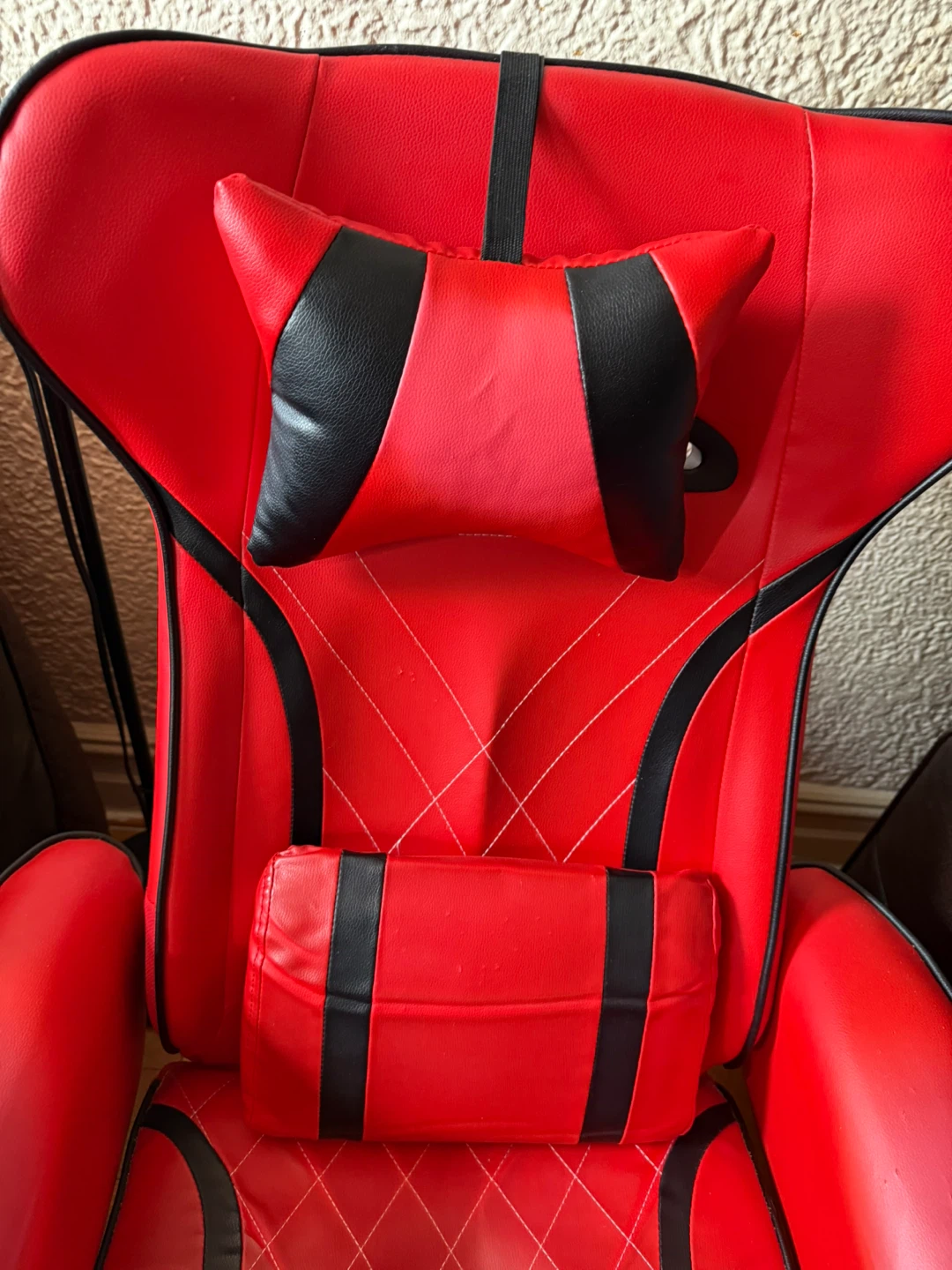 2 matching Gaming chairs with foot stools - photo 4