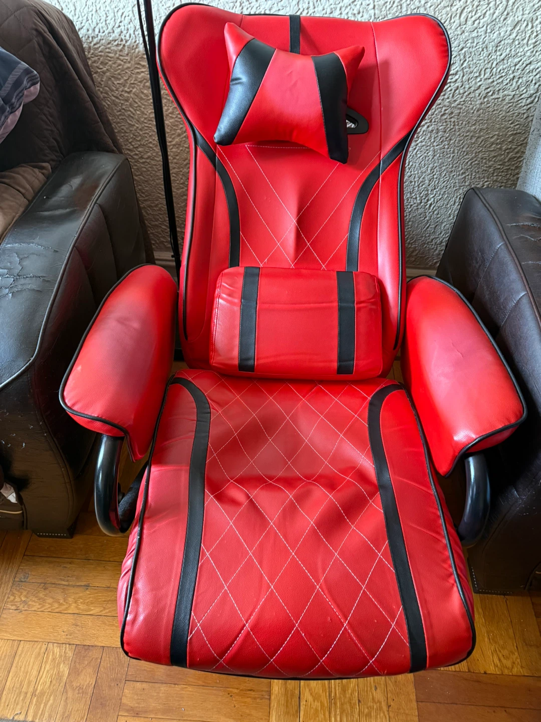 2 matching Gaming chairs with foot stools
