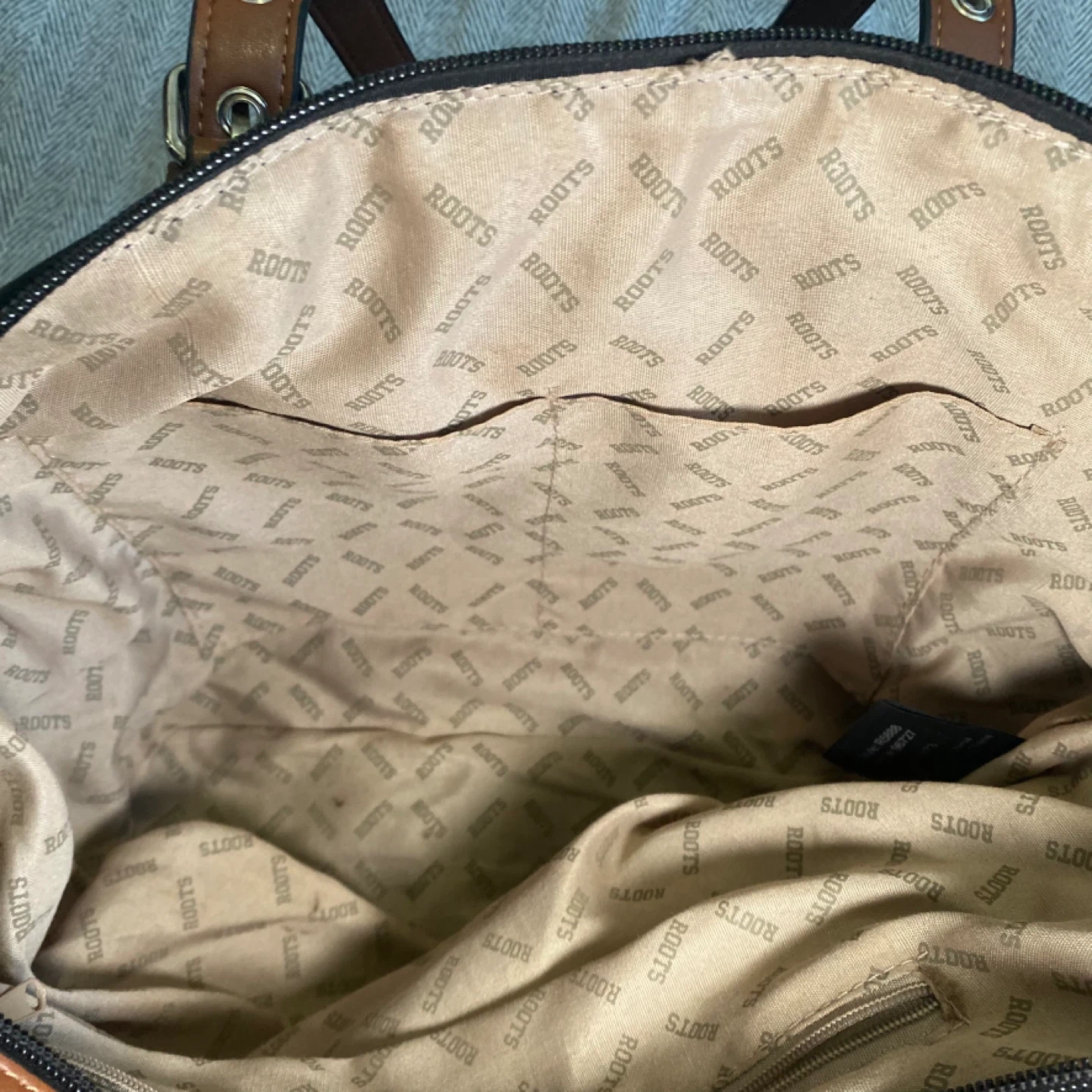 Roots Black Nylon and Tan Leather Tote Bag - photo 5