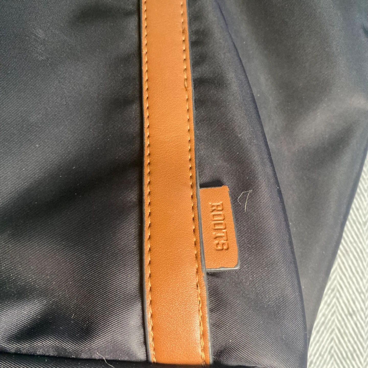 Roots Black Nylon and Tan Leather Tote Bag - photo 2