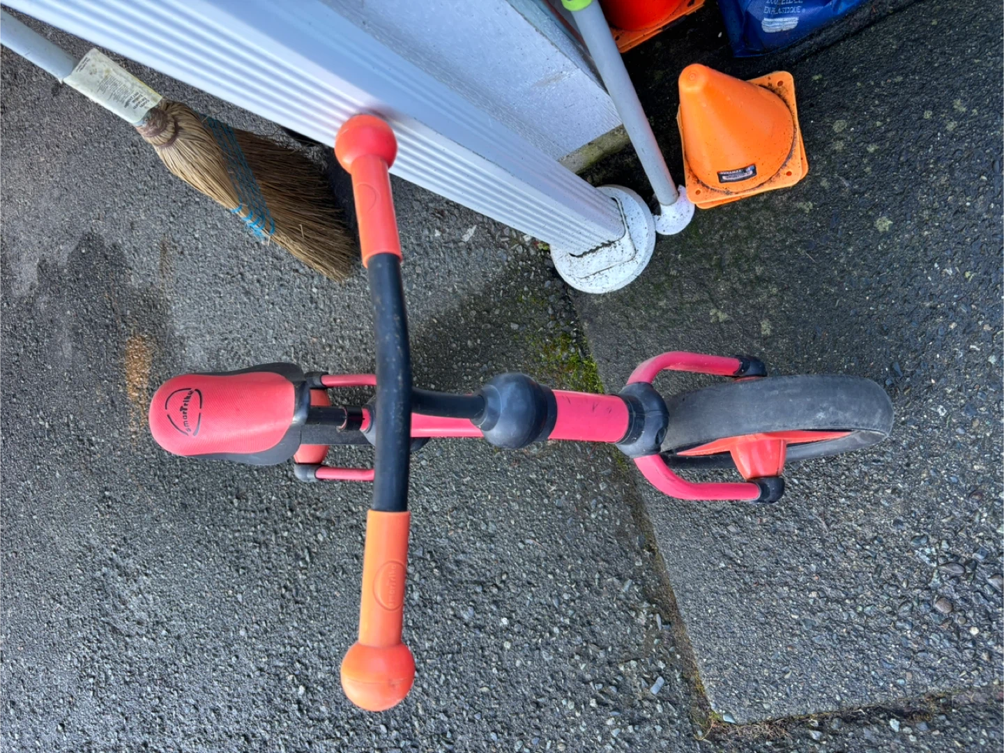Balance bike for kids - photo 3