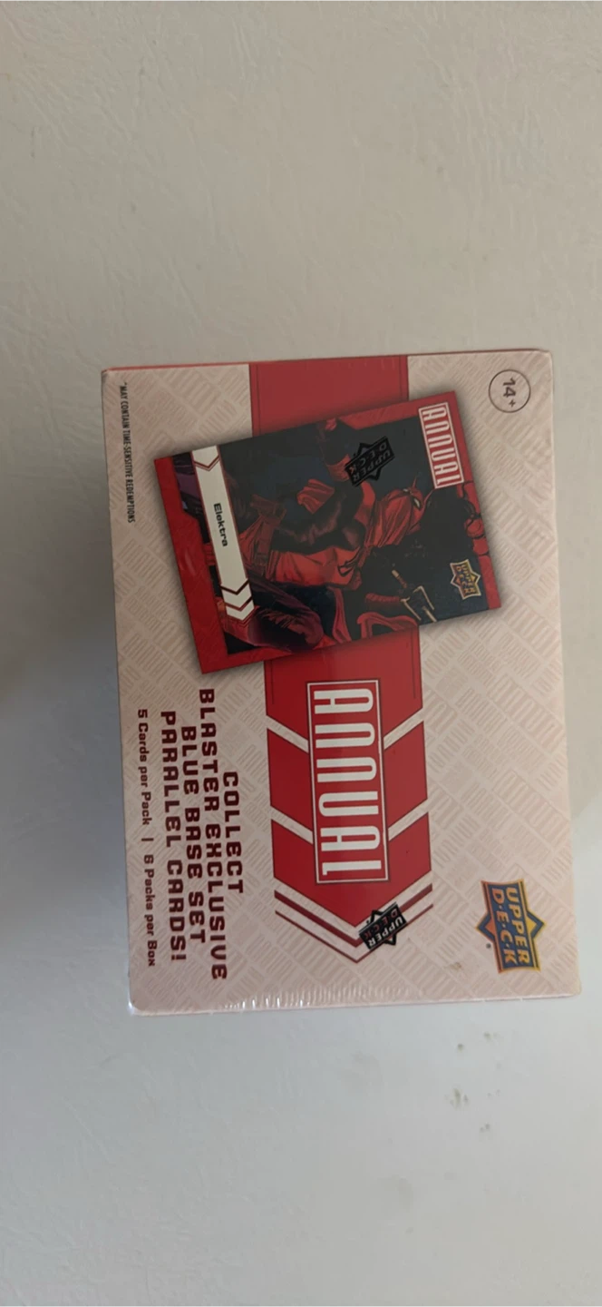Upper Deck Marvel Annual Trading Card Box - photo 4