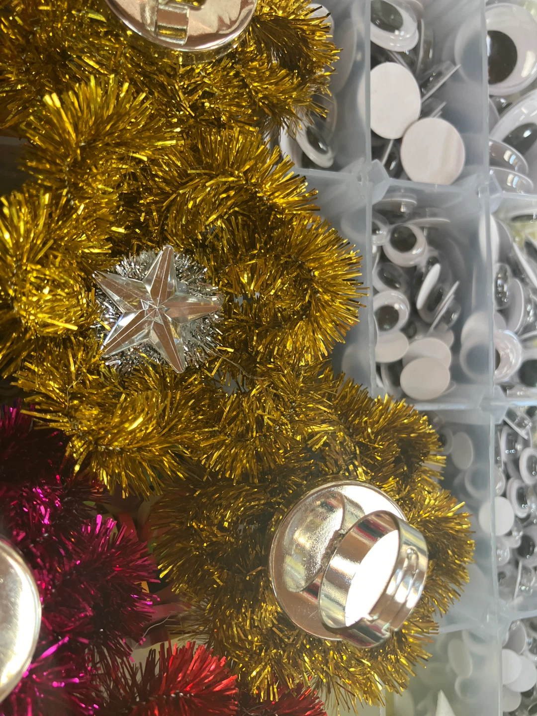 Crafting Tinsel Flower Rings - photo 4