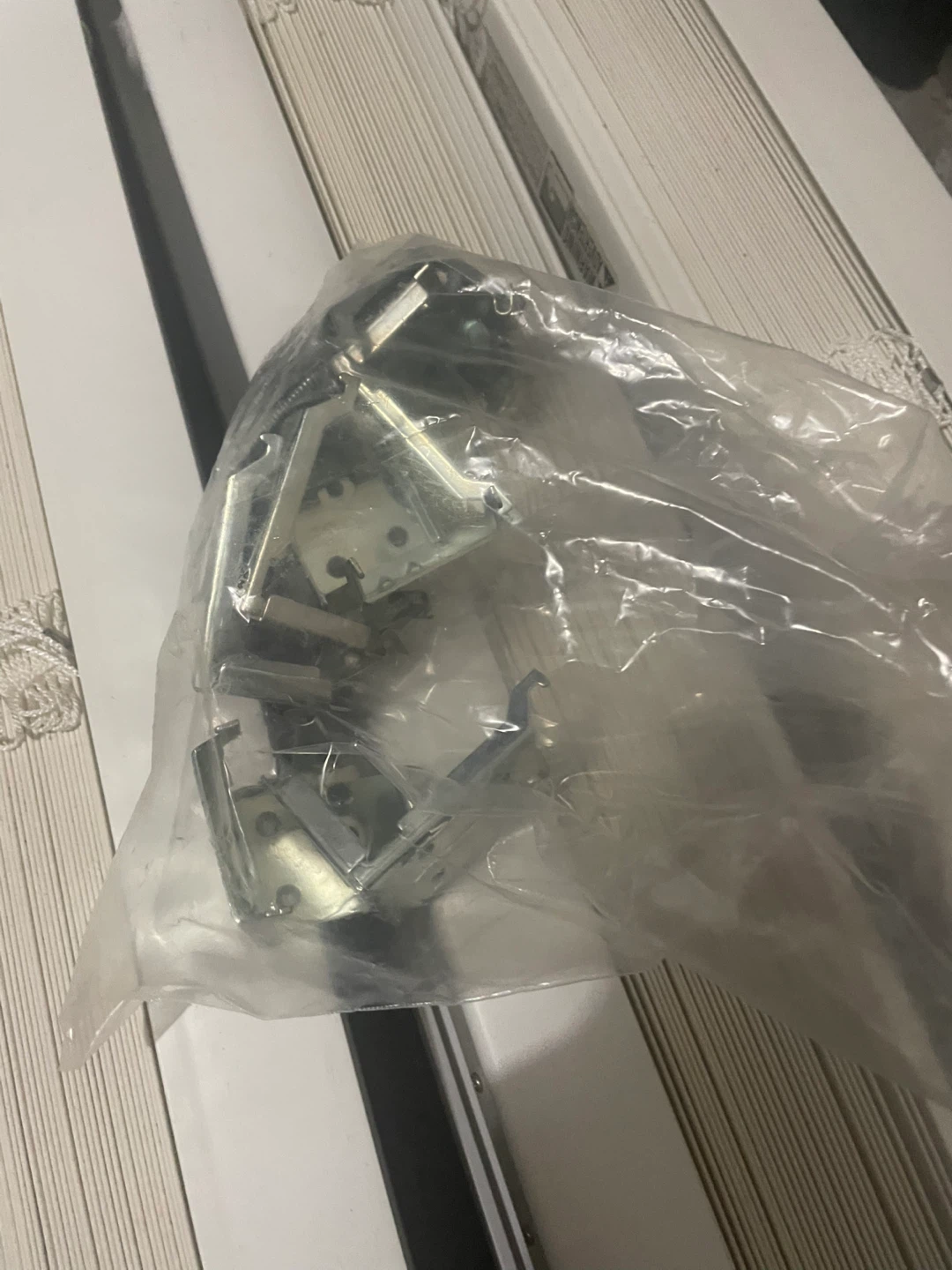 White Window Blinds (Set of 5) - photo 4