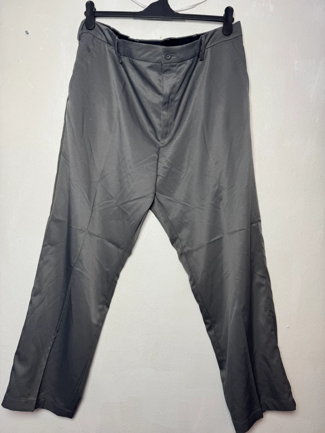 Amazon Essentials Men's Gray Dress Pants Size 42W x 29L