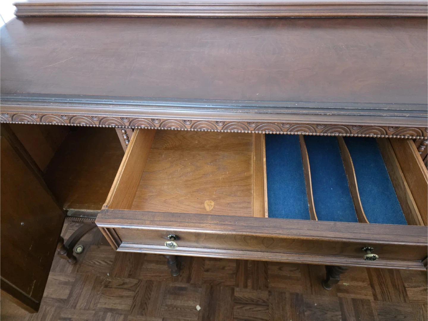 Vintage Solid Wood Hutch & Buffet Set - photo 4