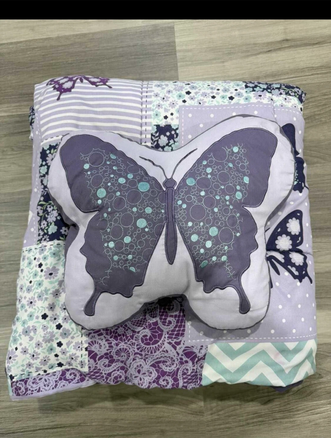 Girls Double Butterfly Quilt and Pillow Set