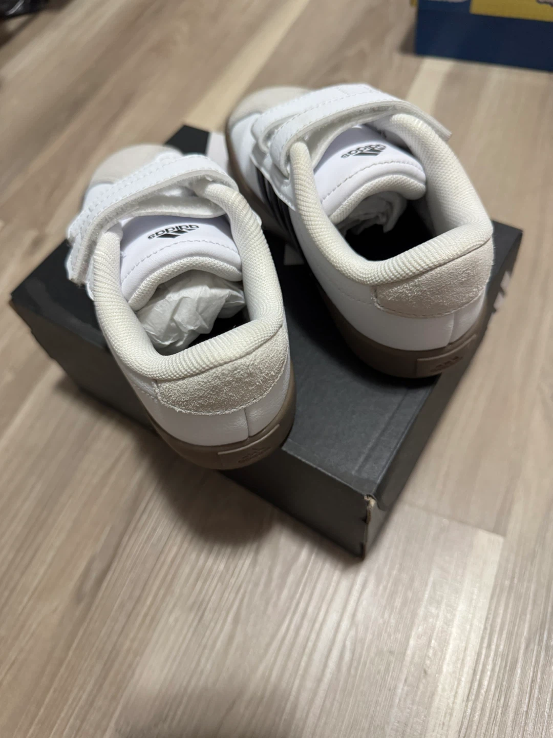 Adidas VL Court 3.0 size US 10 Shoes Kids - photo 3