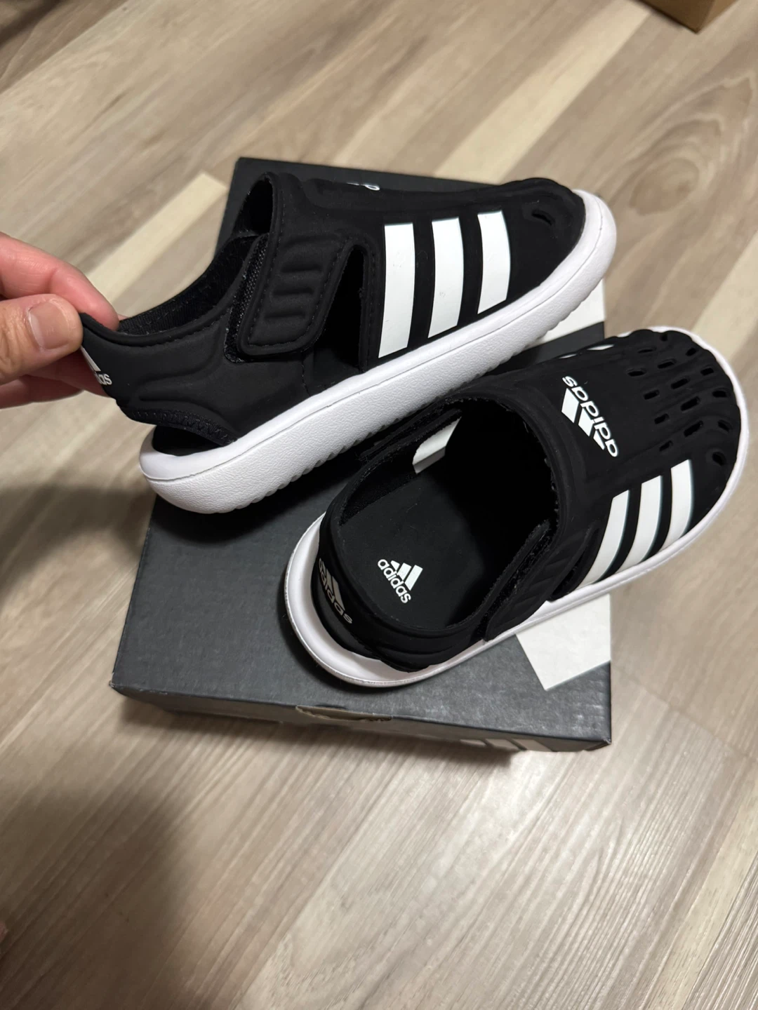 Adidas Kids' Closed-Toe Water Sandals Size 9K - photo 2