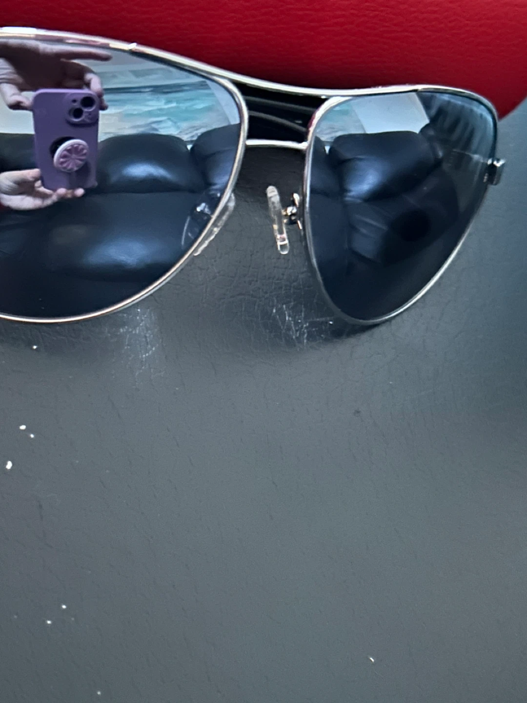 GUESS Aviator Sunglasses with Red Case - photo 4