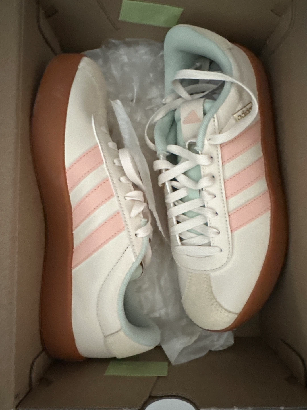 Adidas Women's Sneakers Size 7.5 White Pink Gum Sole