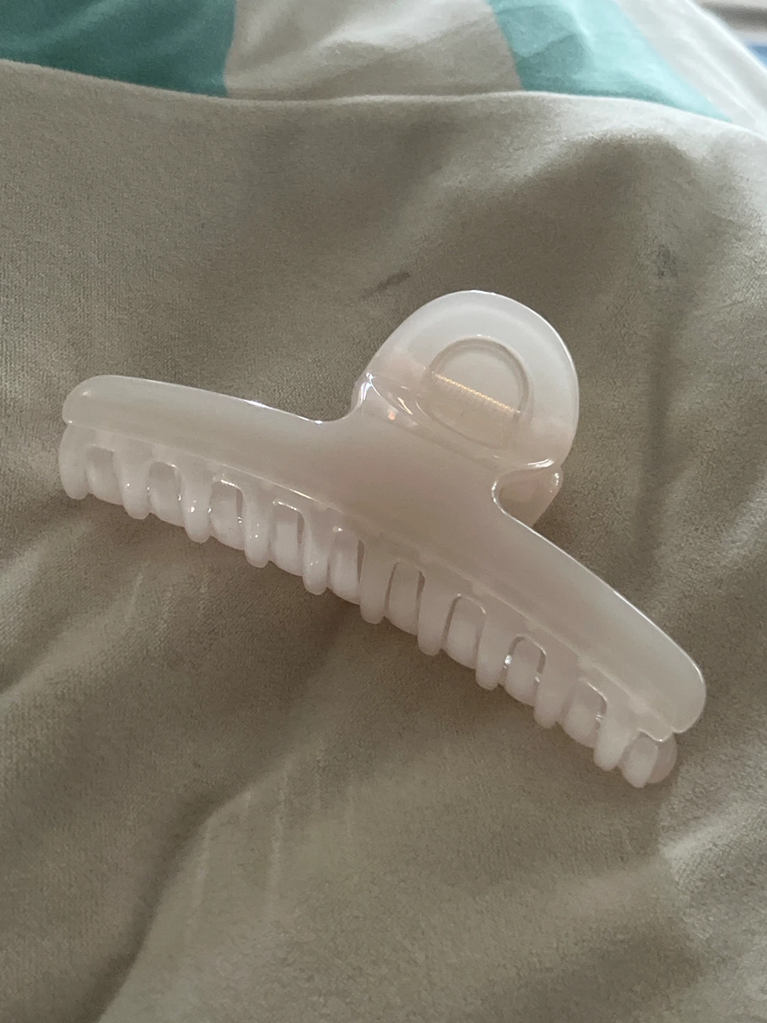 Pale Pink Claw Clip - photo 2