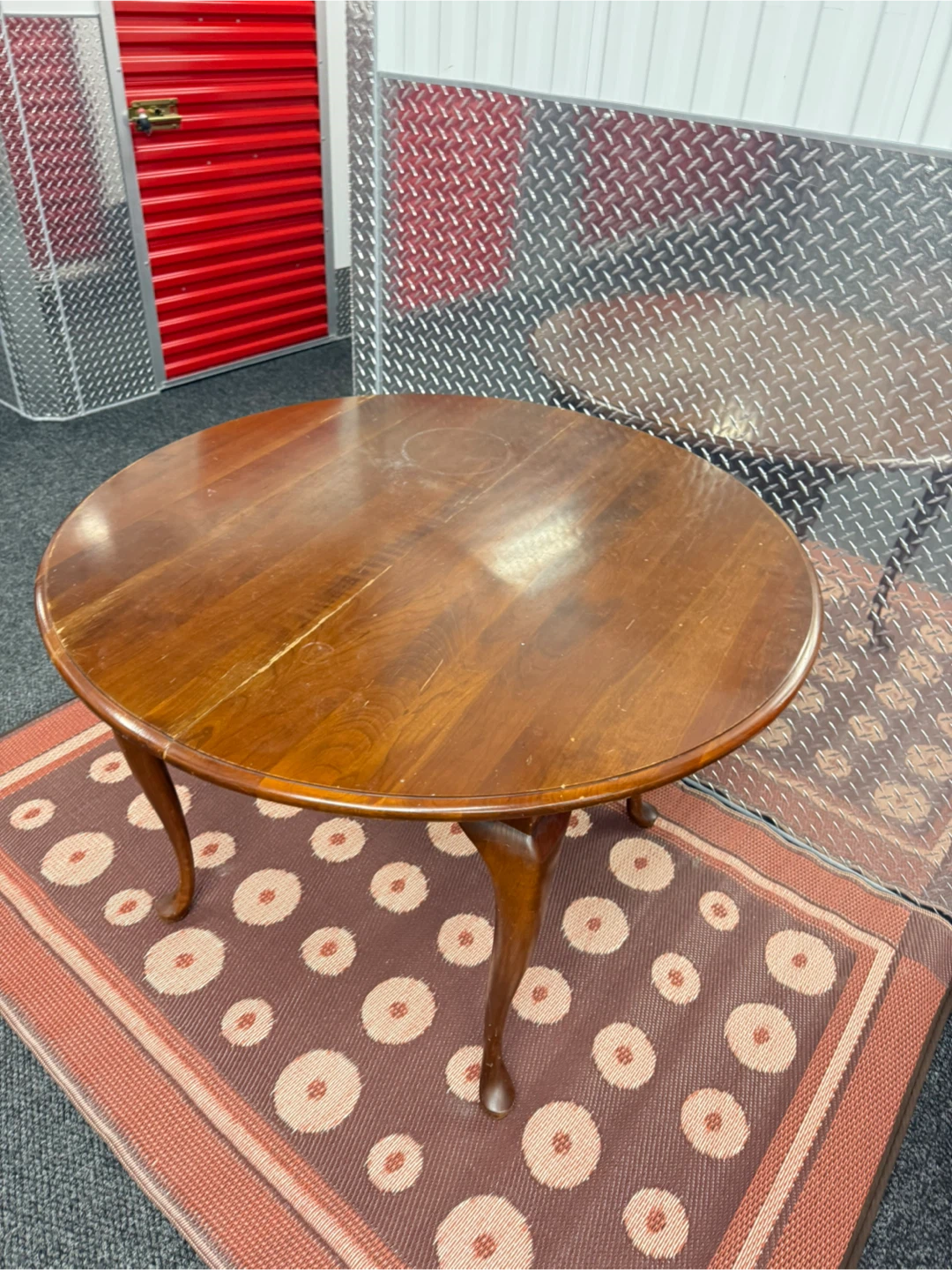 Wooden Round Dining Table with Cabriole Legs - photo 4
