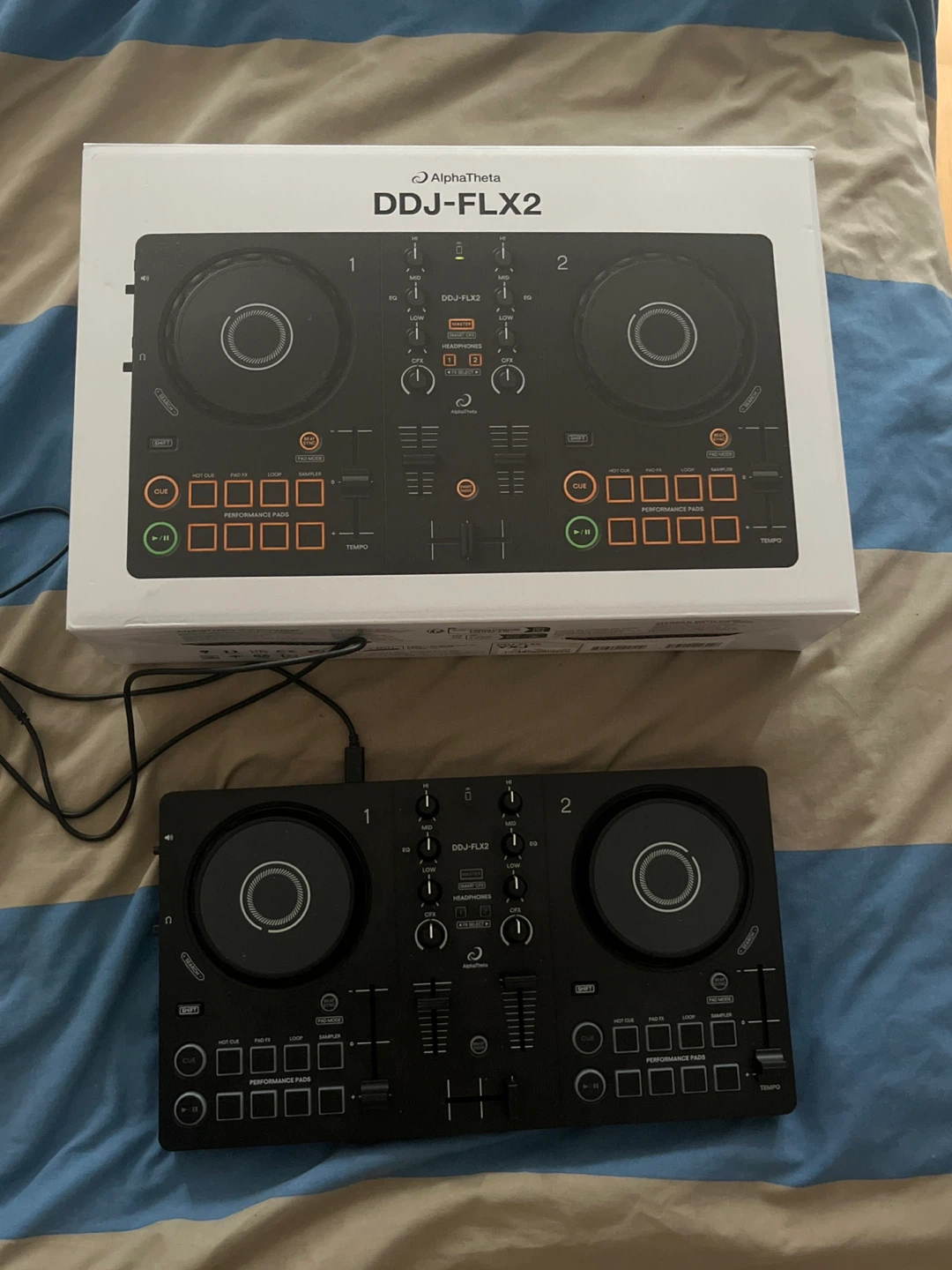 AlphaTheta DDJ-FLX2 DJ Controller