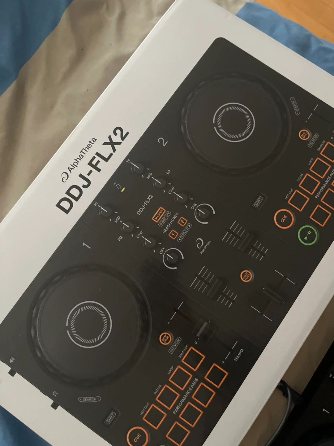 AlphaTheta DDJ-FLX2 DJ Controller - photo 3