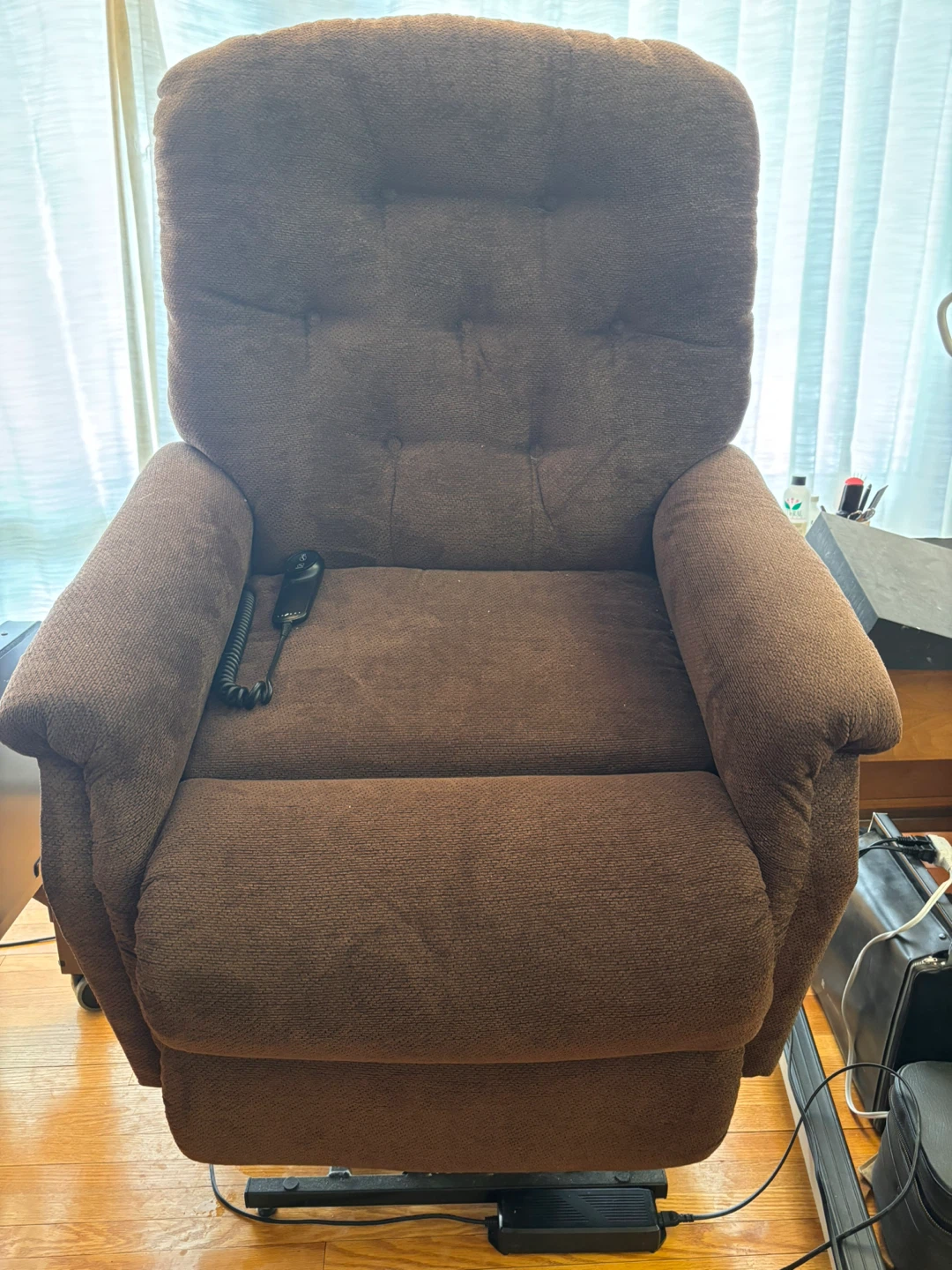 Brown Recliner Chair with Lift Assist