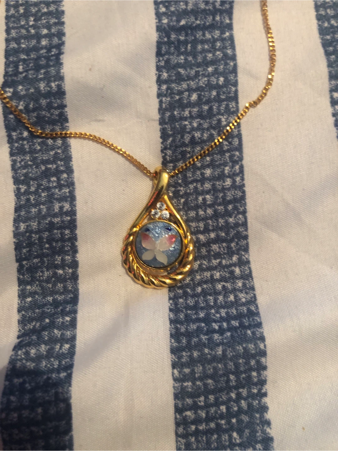Gold Tone Pendant Necklace with Floral Design - photo 2