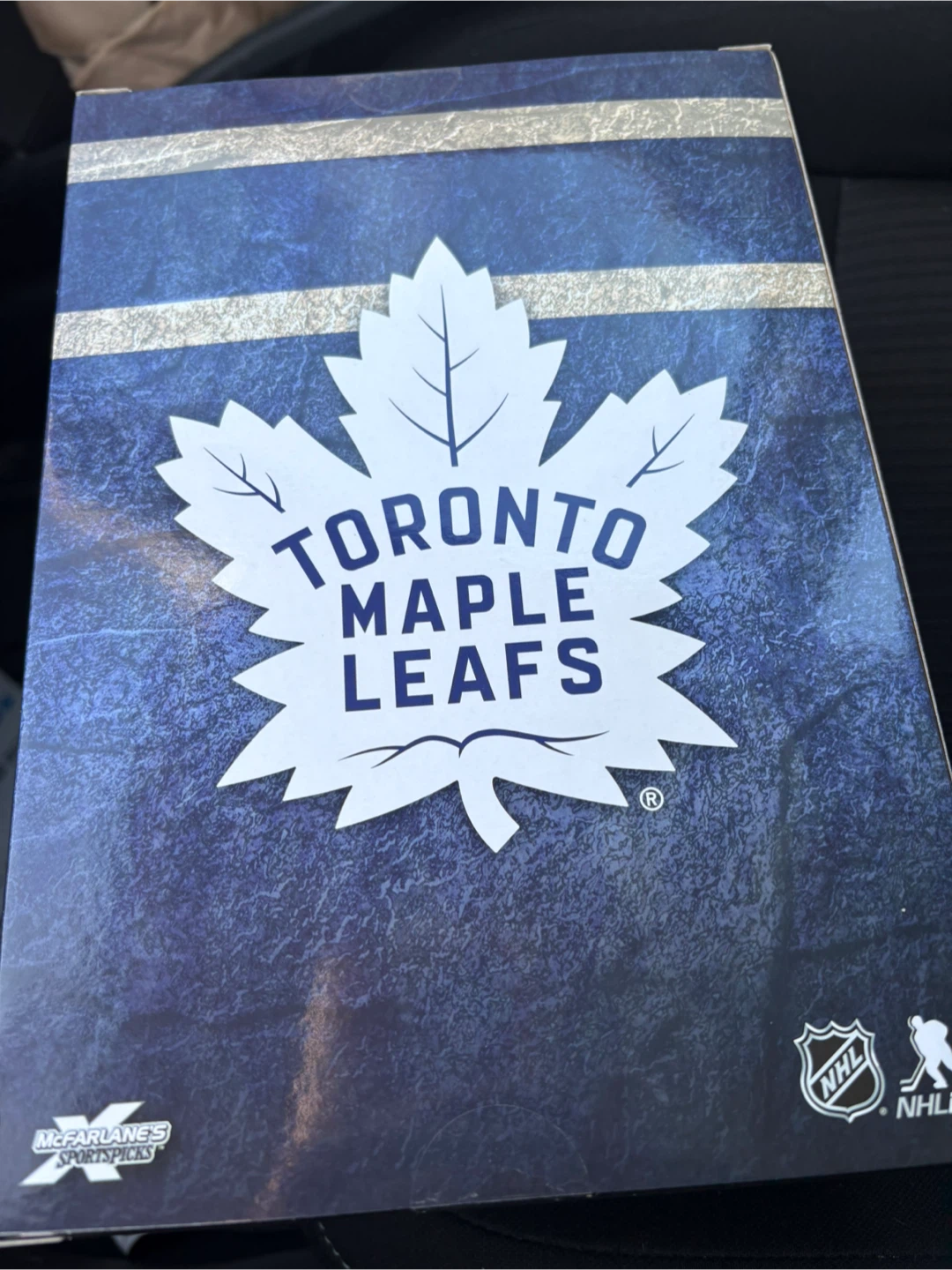 Toronto Maple Leafs Carlton Bear Action Figure - photo 2