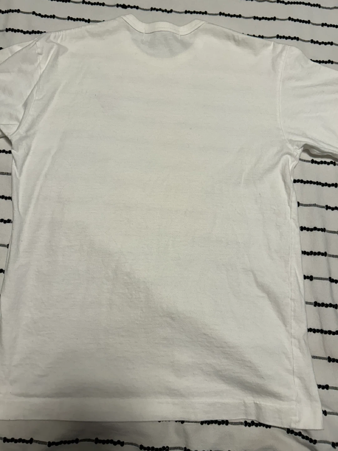 Garçons PLAY White T-Shirt with Red Heart Logo - Size L - photo 2