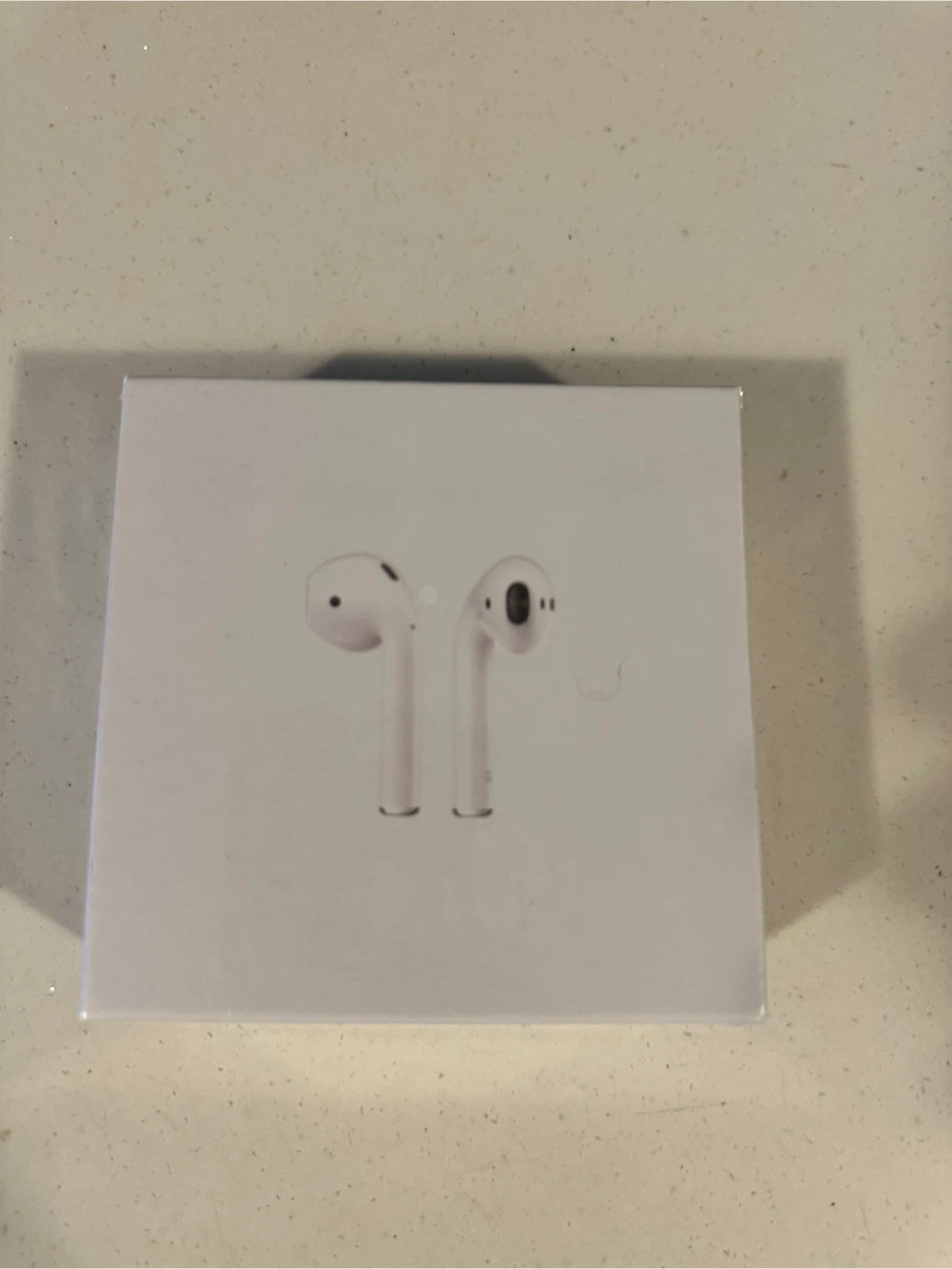 Apple AirPods with Wireless Charging Case (2nd Gen)