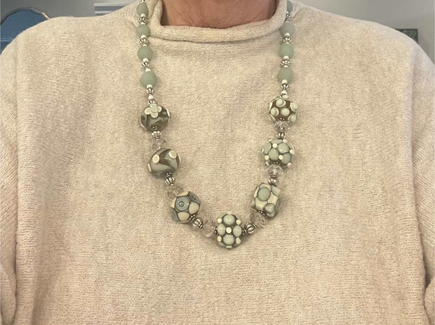 Handmade Beaded Necklace - photo 4