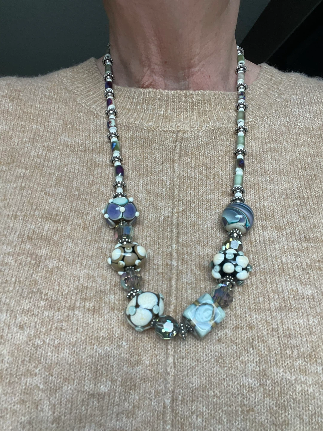 Handmade Beaded Necklace - photo 2
