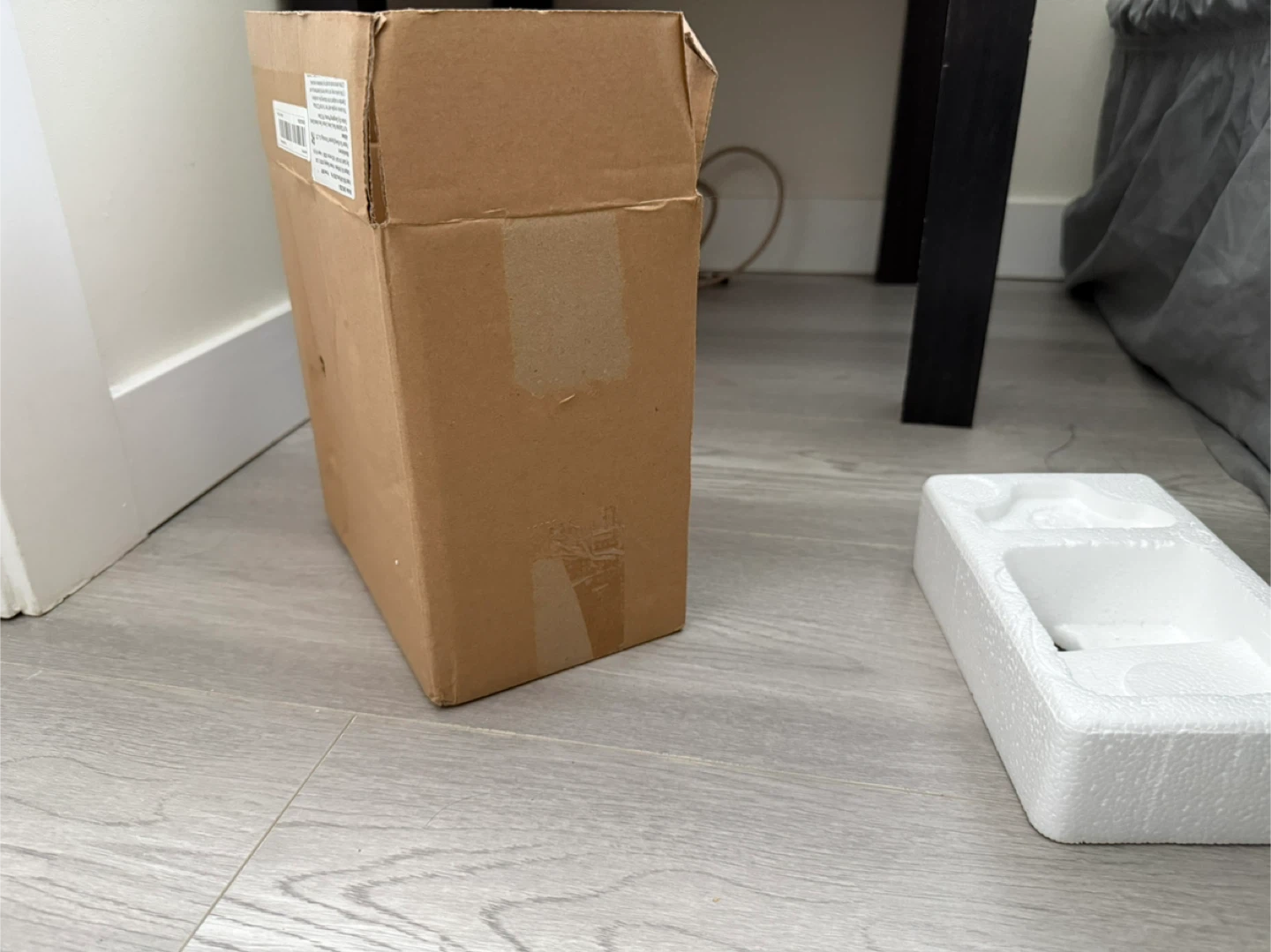 White Mini Sewing Machine - photo 4