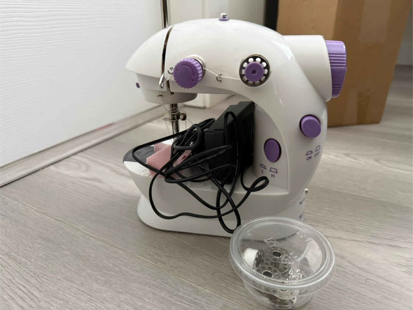 White Mini Sewing Machine