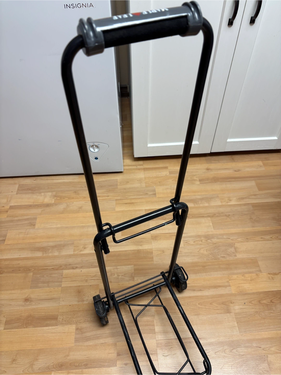 Maple Leaf Folding Luggage Cart