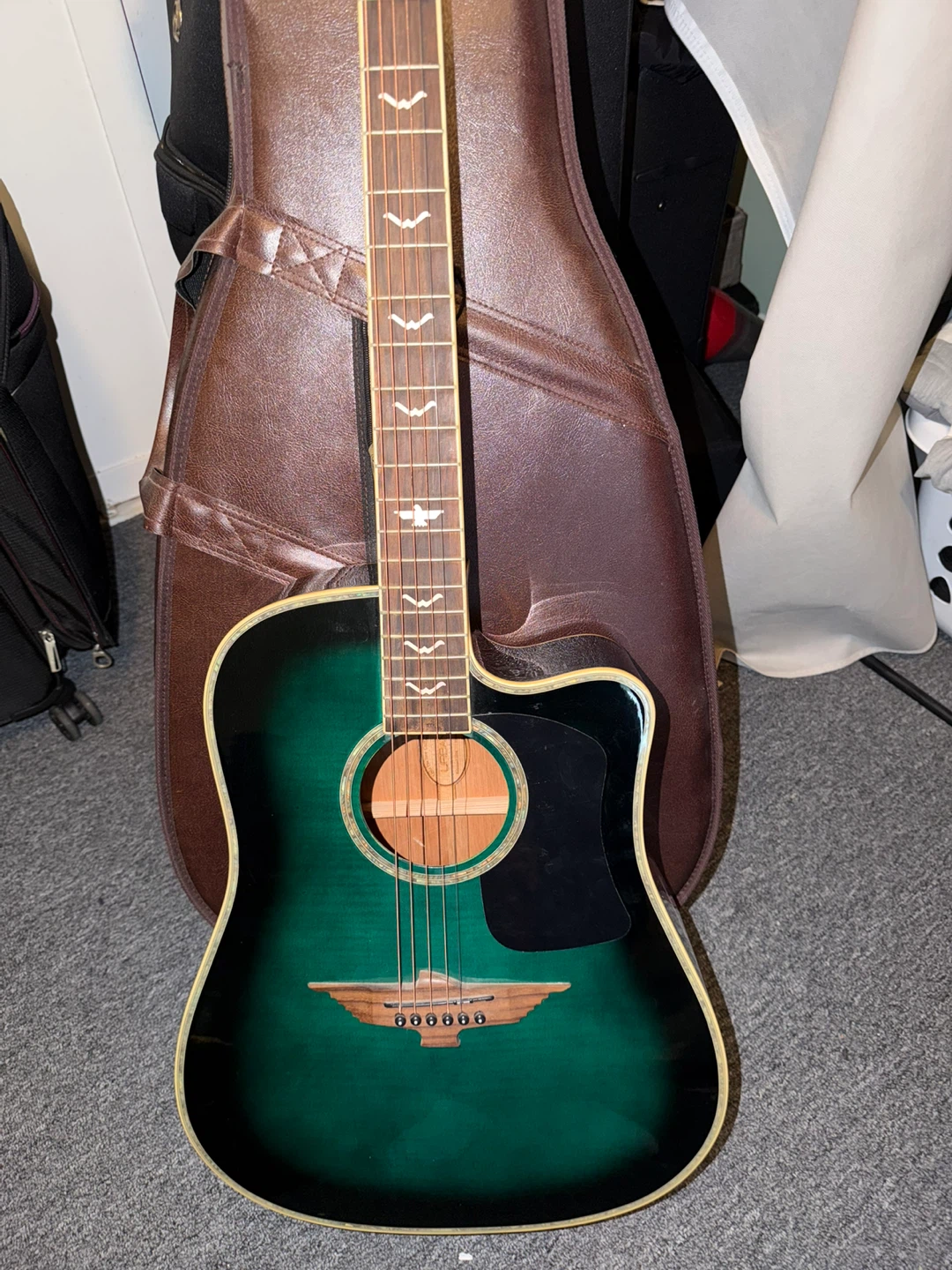 Urban Acoustic Electric Guitar with Case - photo 4