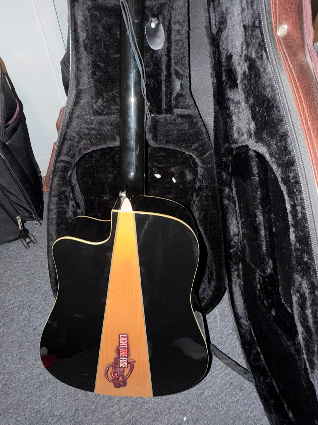 Urban Acoustic Electric Guitar with Case - photo 3