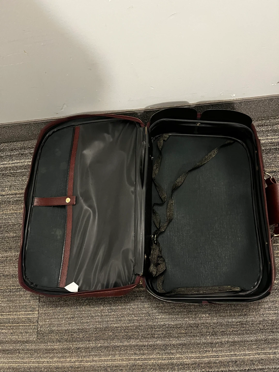 Holiday Luggage - Vintage Brown Travel Suitcase - photo 5