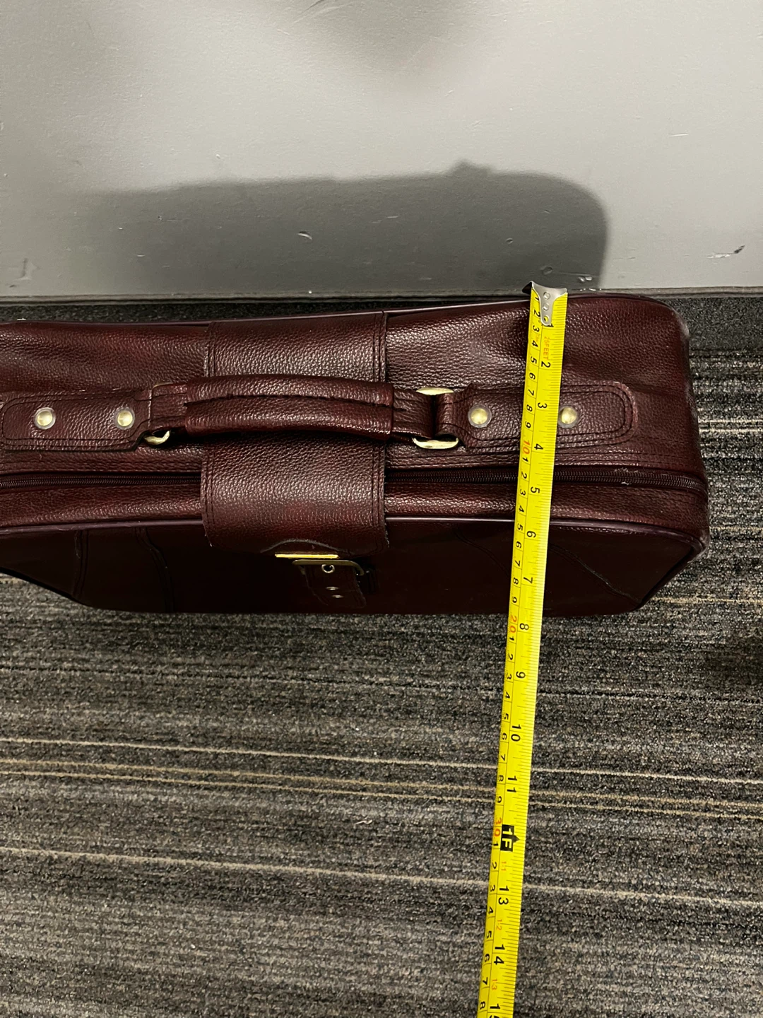 Holiday Luggage - Vintage Brown Travel Suitcase - photo 4