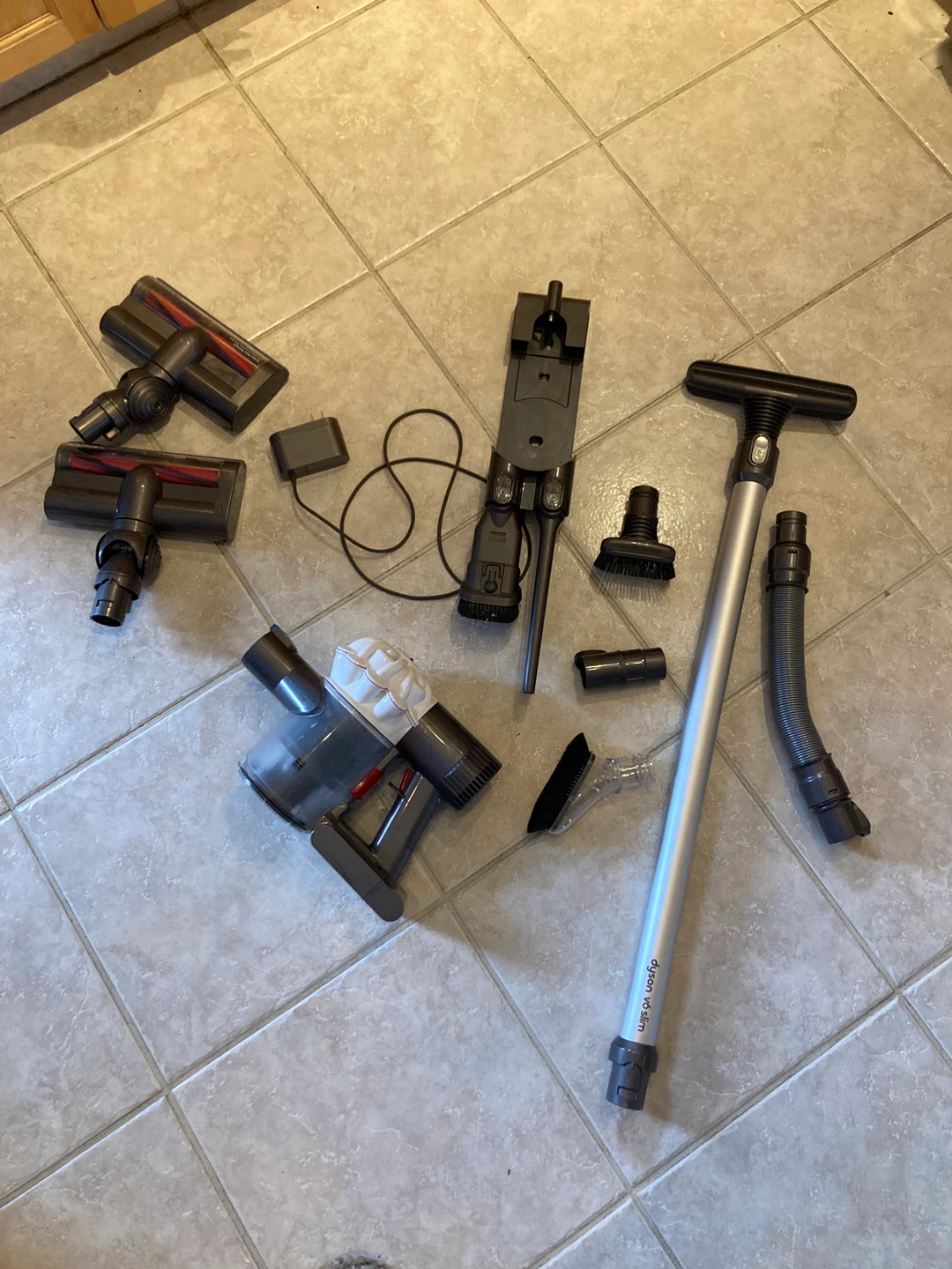 Dyson cordless vac (for parts)